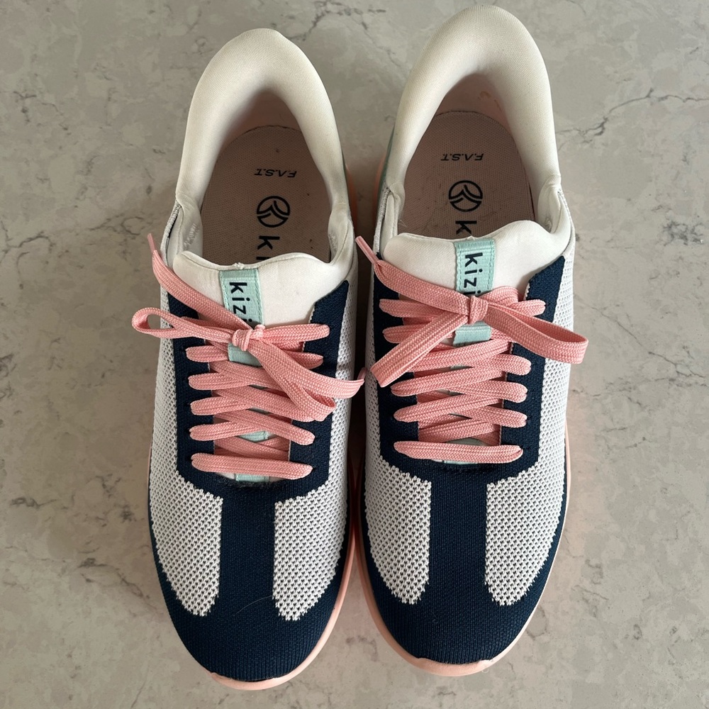 NWOT Kizik Sneakers